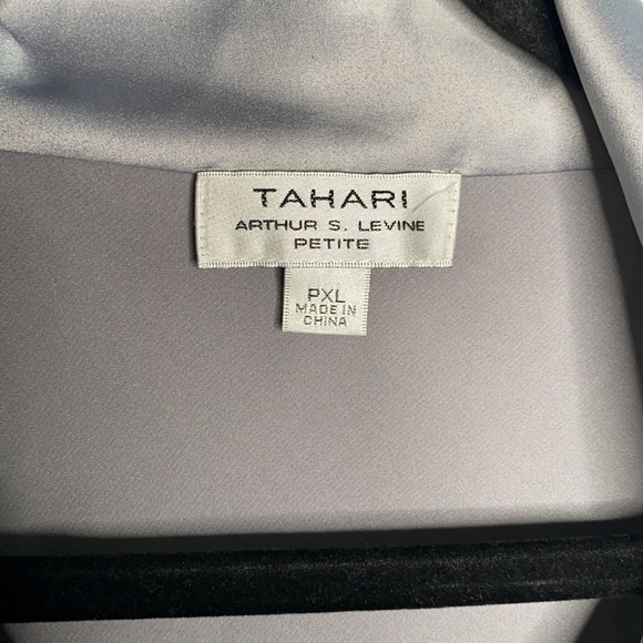 Tahari ASL Petite Sleeveless Solid Sailor Top - Picture 6 of 8